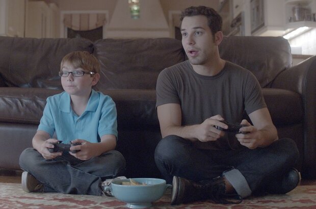 Cavemen (2013) - photo 2