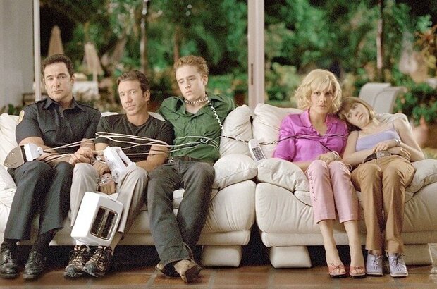 Big Trouble (2002) - photo 1