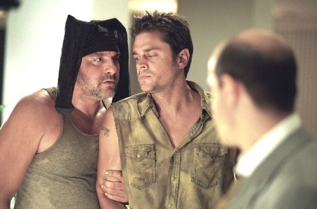 Big Trouble (2002) - photo 2