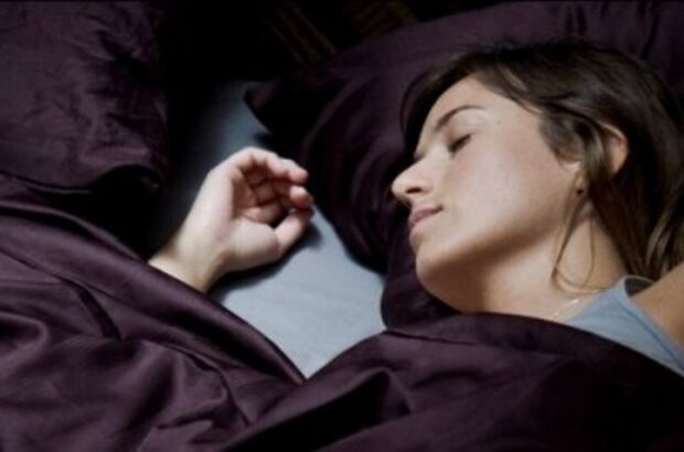 Sleep Tight (2011) - photo 6