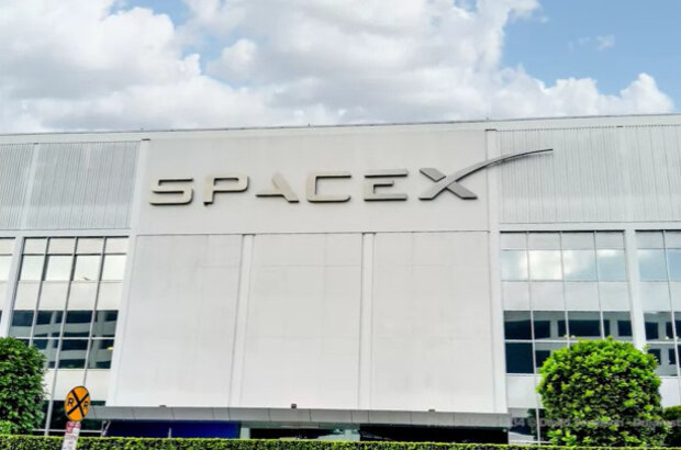 Space X: Mission to Mars (2019) - photo 1