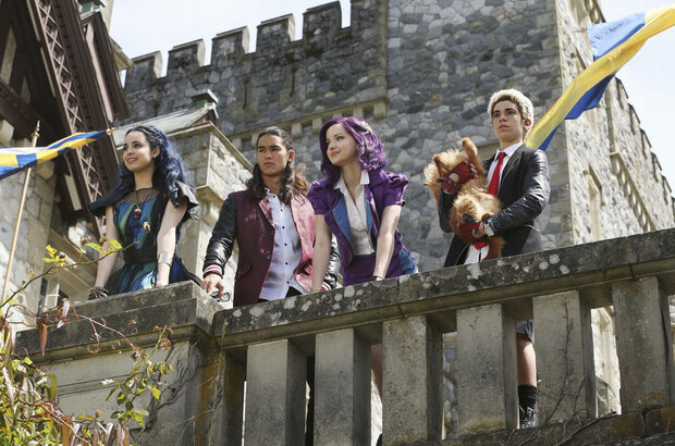Descendants (2015) - photo 7