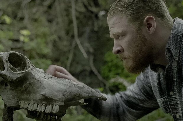 Red Handed (2019) - photo 6