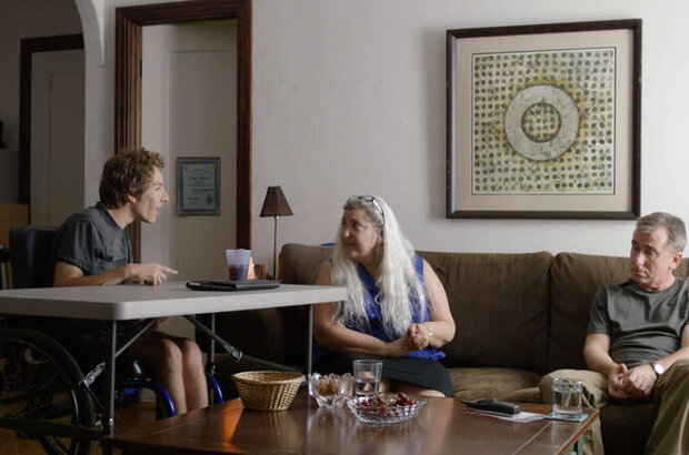 Chronic (2015) - photo 11