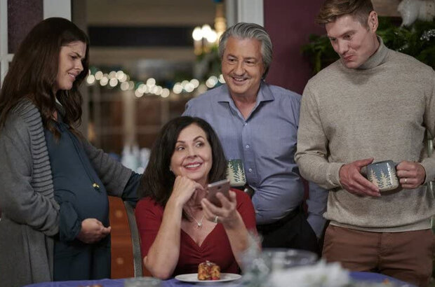 Cross Country Christmas (2020) - photo 6