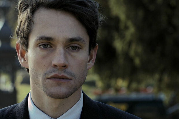 Adam (2009) - photo 1