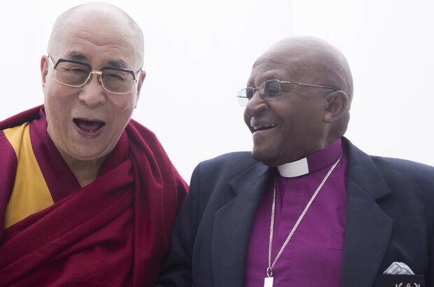 Mission: Joy - Finding Happiness in Troubled Times (2021) - photo 1
