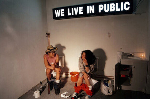 We Live in Public (2009) - photo 1