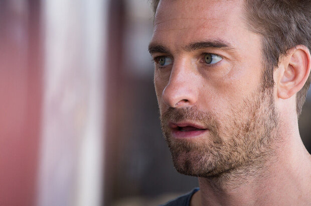 Barefoot (2014) - photo 2