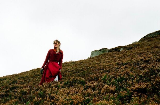 Wuthering Heights (2011) - photo 3