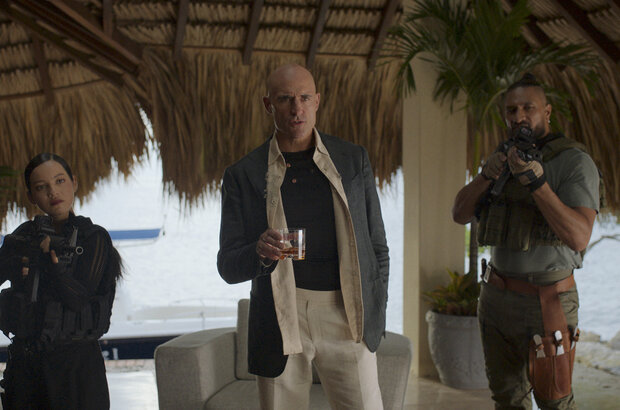 Shadow Force (2025) - photo 5