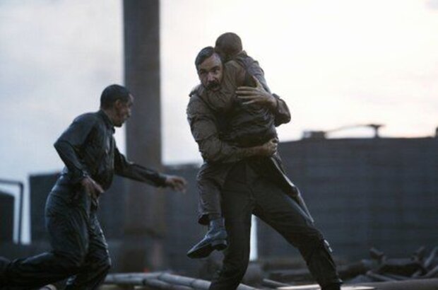There Will Be Blood (2007) - photo 5