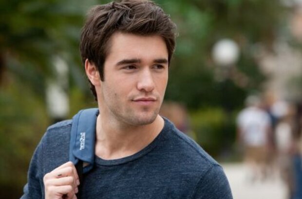 So Undercover (2012) - photo 13