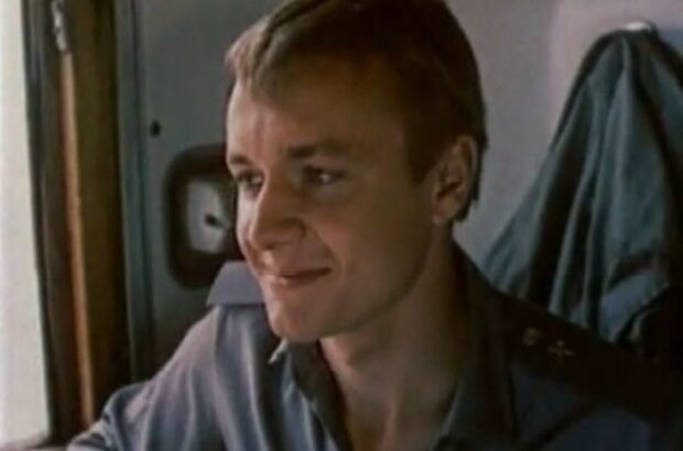 Train Off Schedule (1985) - photo 4