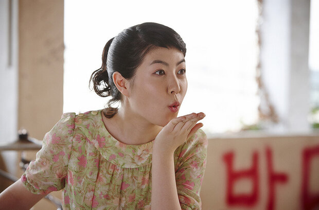Miss Granny (2014) - photo 28