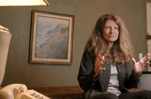 Queen of the Deuce (2022) - photo 2