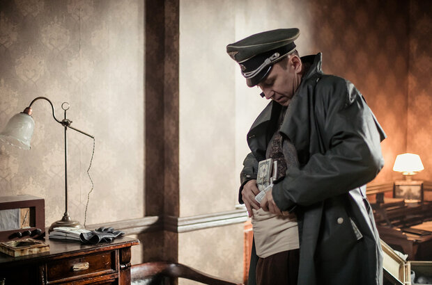 Persian Lessons (2019) - photo 4
