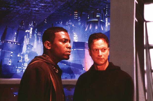 Impostor (2001) - photo 1