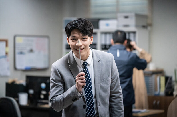 Midnight (2021) - photo 23
