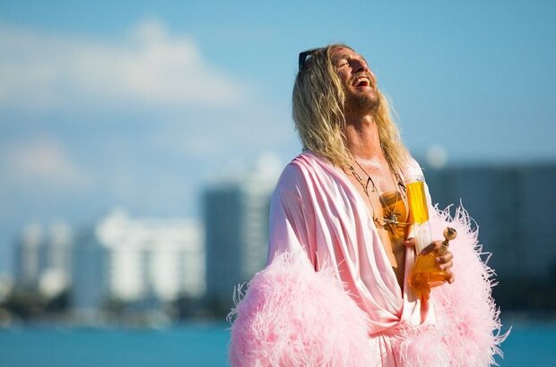 The Beach Bum (2019) - photo 1