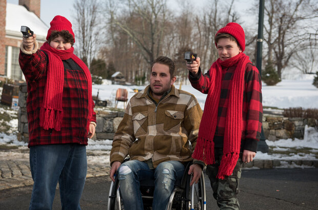 Drunk Parents (2018) - photo 9