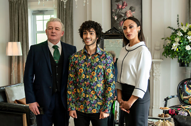 The Royal Treatment (2022) - photo 8