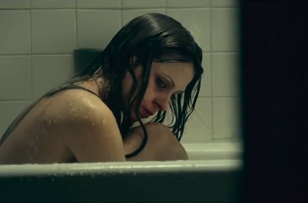 Julia (2014) - photo 3