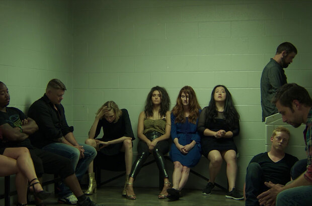 Sick Girl (2023) - photo 7