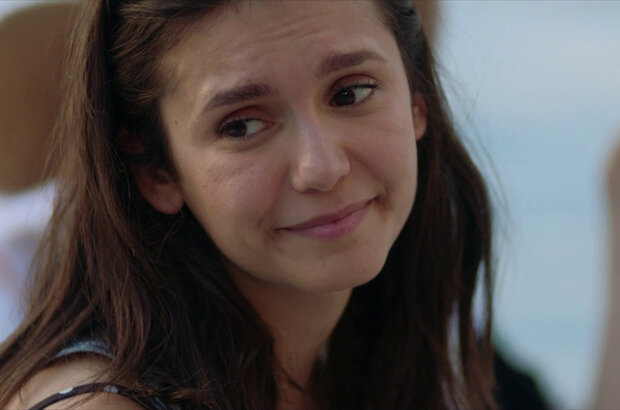 Sick Girl (2023) - photo 2