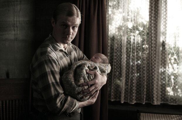Bride Flight (2008) - photo 1