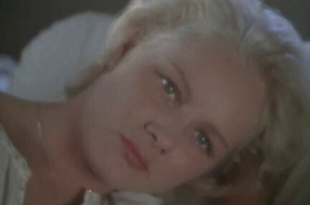 Girl from a lighthouse (1956) - photo 9
