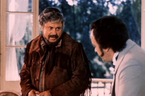 Armed and Dangerous (1977) - photo 8