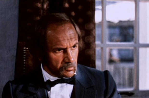 Armed and Dangerous (1977) - photo 6