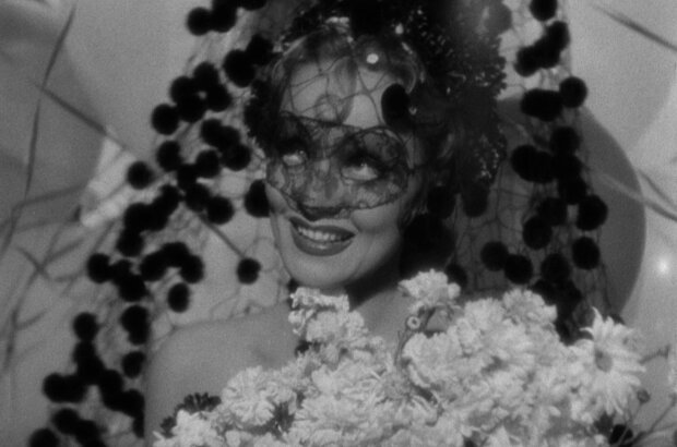The Devil Is a Woman (1935) - photo 1