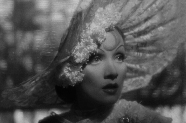 The Devil Is a Woman (1935) - photo 5