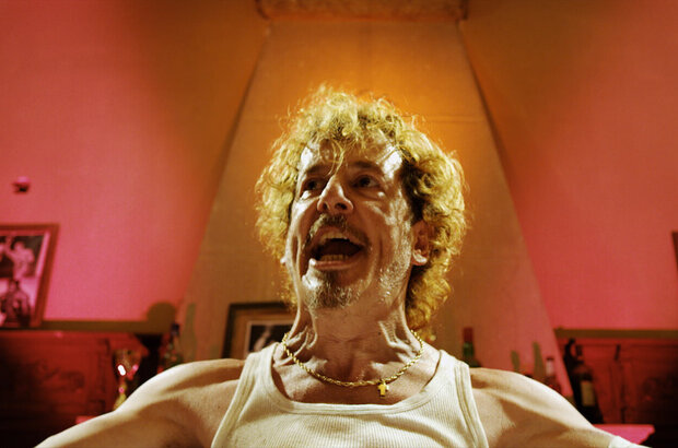 Devil (2011) - photo 6