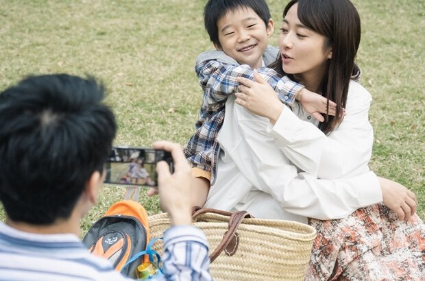 Love Life (2022) - photo 2