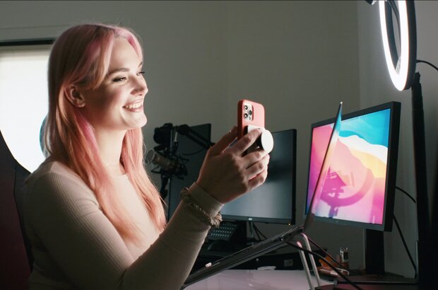 Money Shot: The Pornhub Story (2023) - photo 1