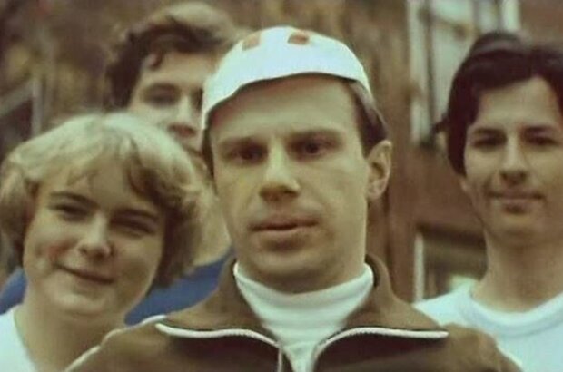 Everything's the Wrong Way (1981) - photo 8