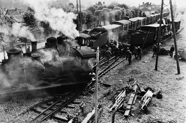 The Train (1964) - photo 5