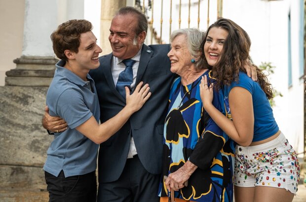An Unforgettable Year: Summer (2023) - photo 2