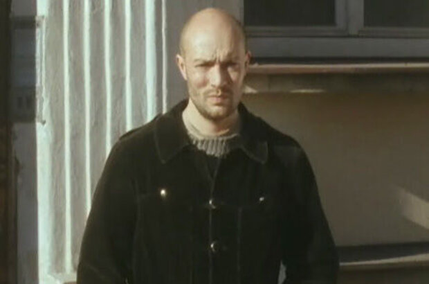 Sister (2008) - photo 6