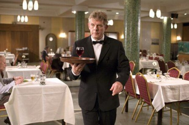 Waiter (2006) - photo 1