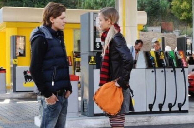 Love 14 (2009) - photo 4