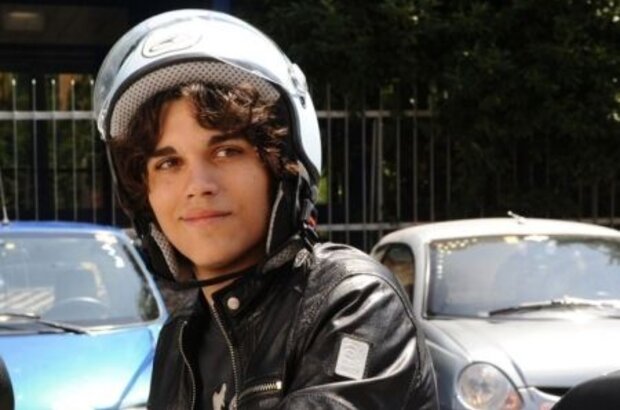Love 14 (2009) - photo 3