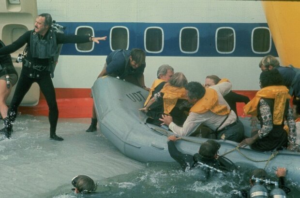 Airport '77 (1977) - photo 5