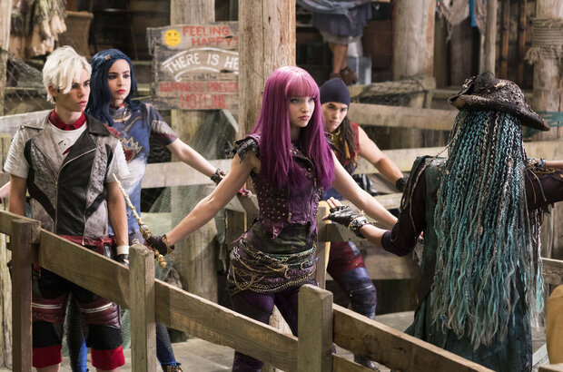 Descendants 2 (2017) - photo 1