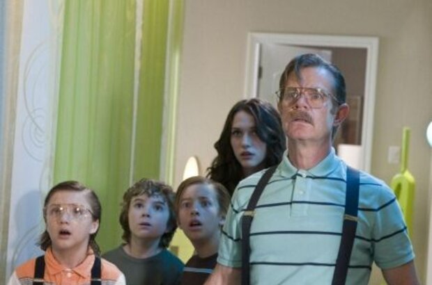 Shorts (2009) - photo 2