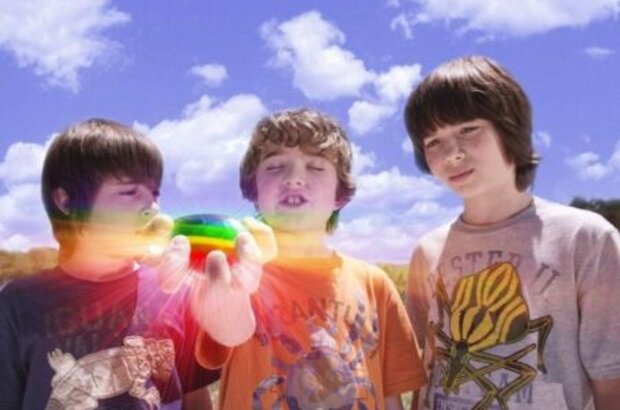 Shorts (2009) - photo 1
