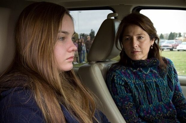Trust (2010) - photo 2